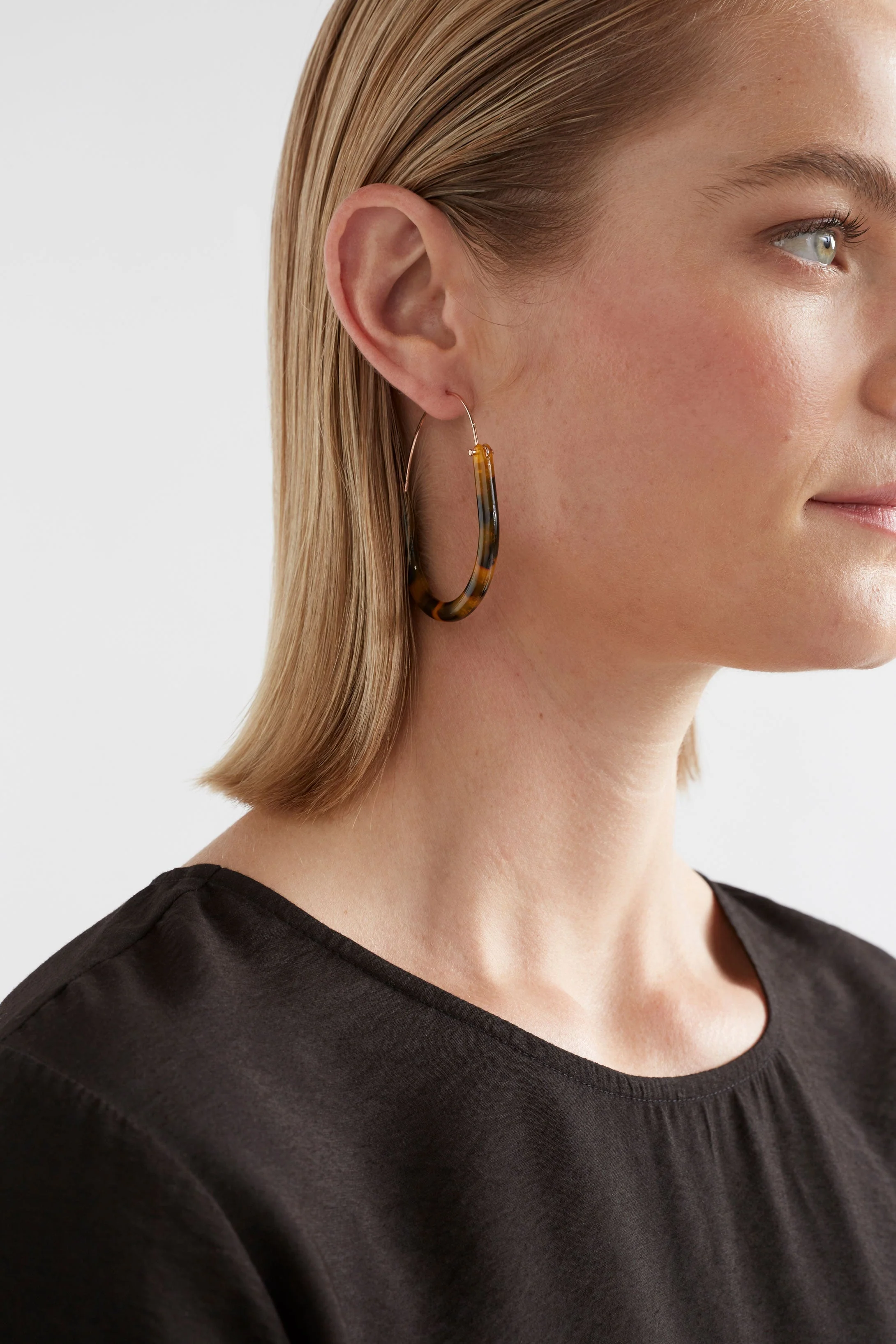 Aki Hoop Earring - Image 10