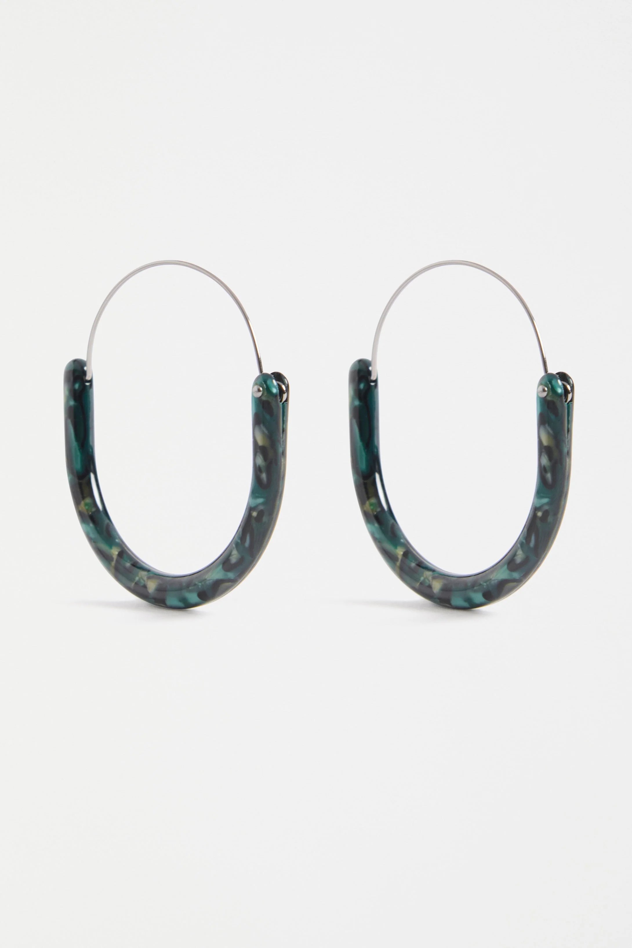 Aki Hoop Earring - Image 2