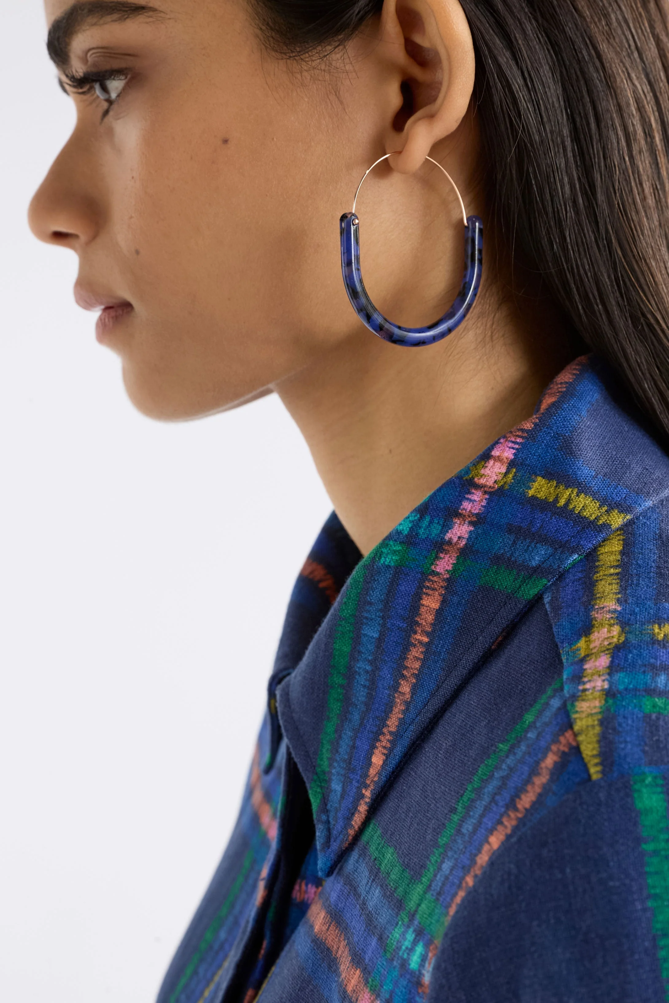 Aki Hoop Earring - Image 4