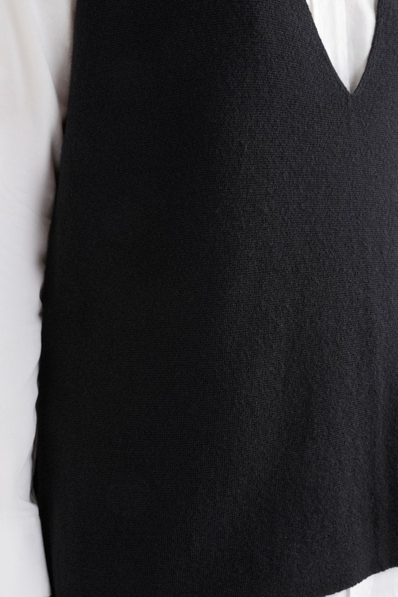 Alin Knit Vest - Image 4