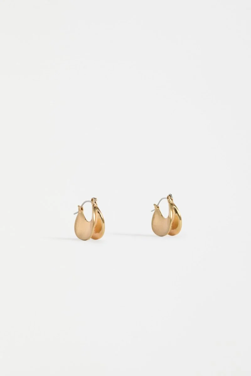 Apenn Small Hoop Earring