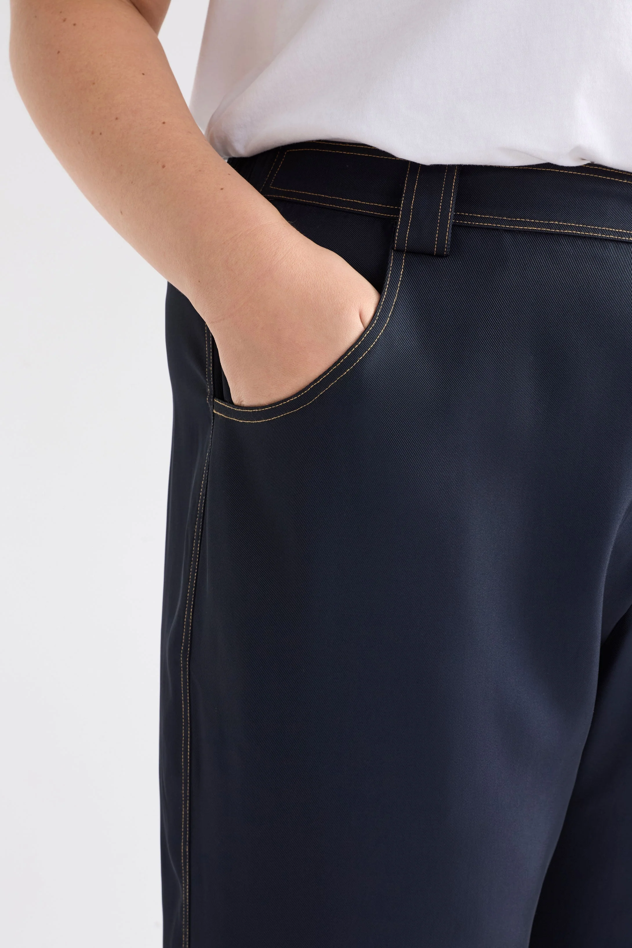 Hullu Pant - Image 18
