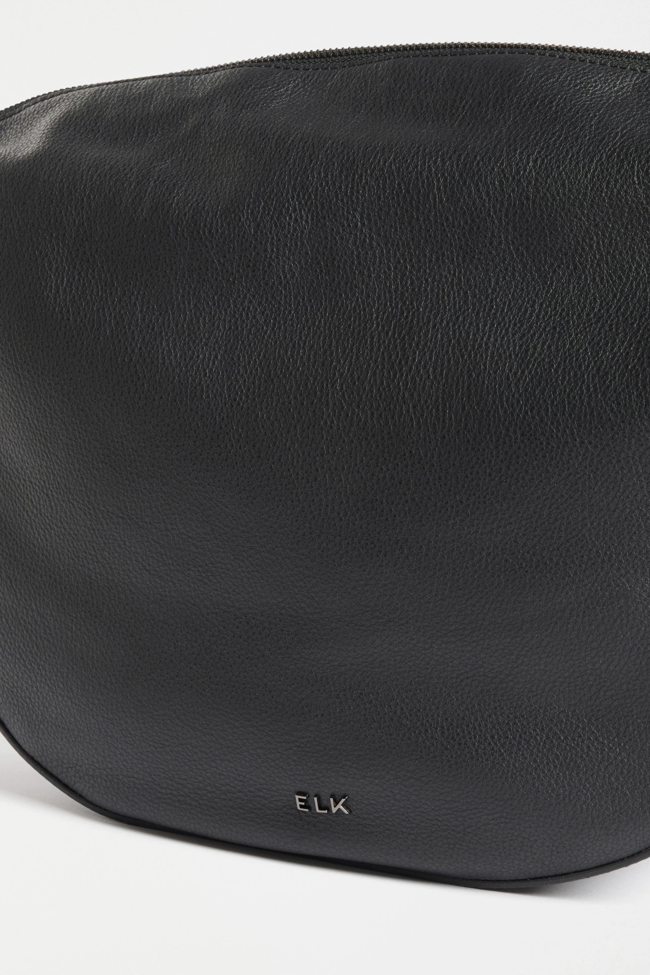 Ilin Crossbody Bag - Image 10