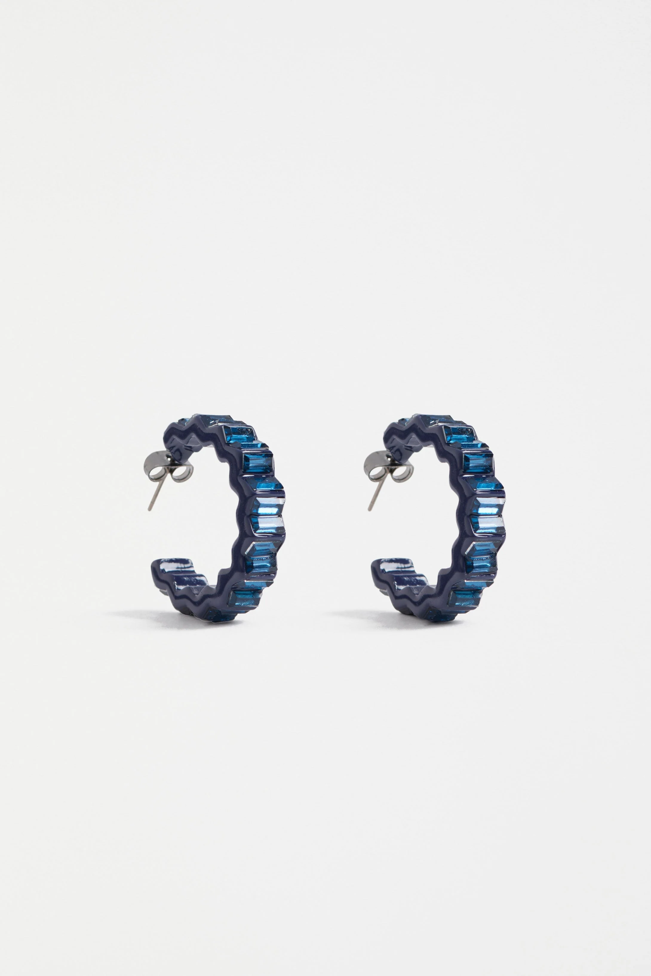 Jolle Hoop Earring
