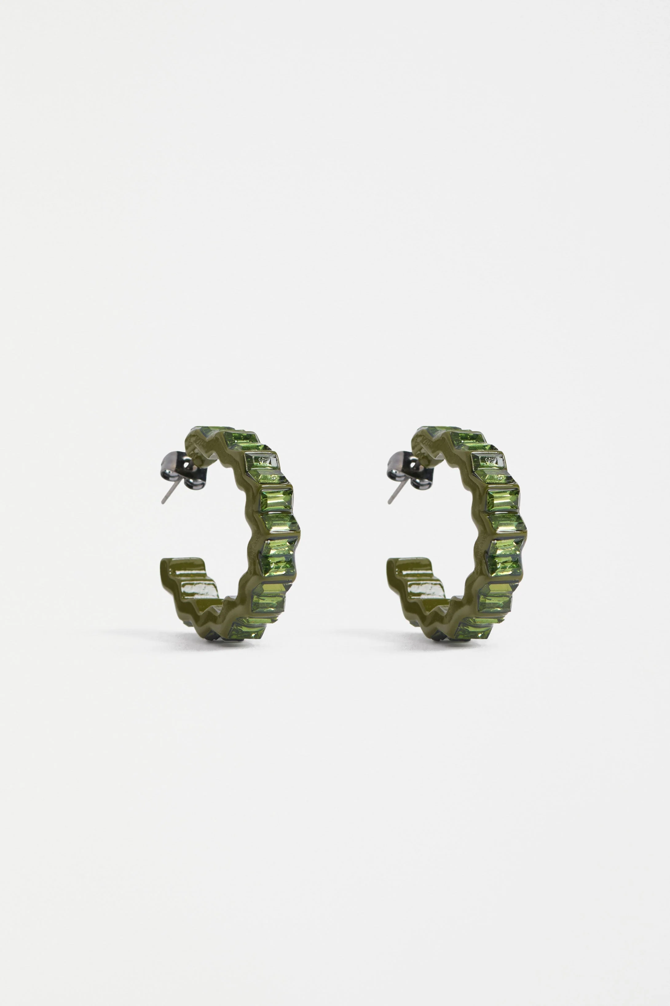 Jolle Hoop Earring - Image 2