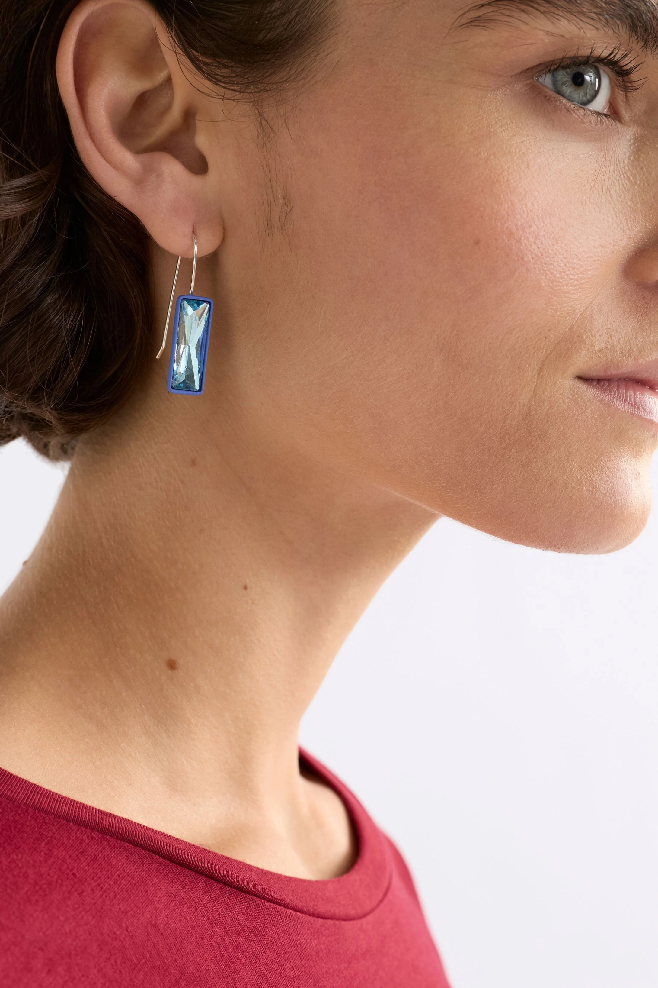 Jule Small Hook Earring - Image 3