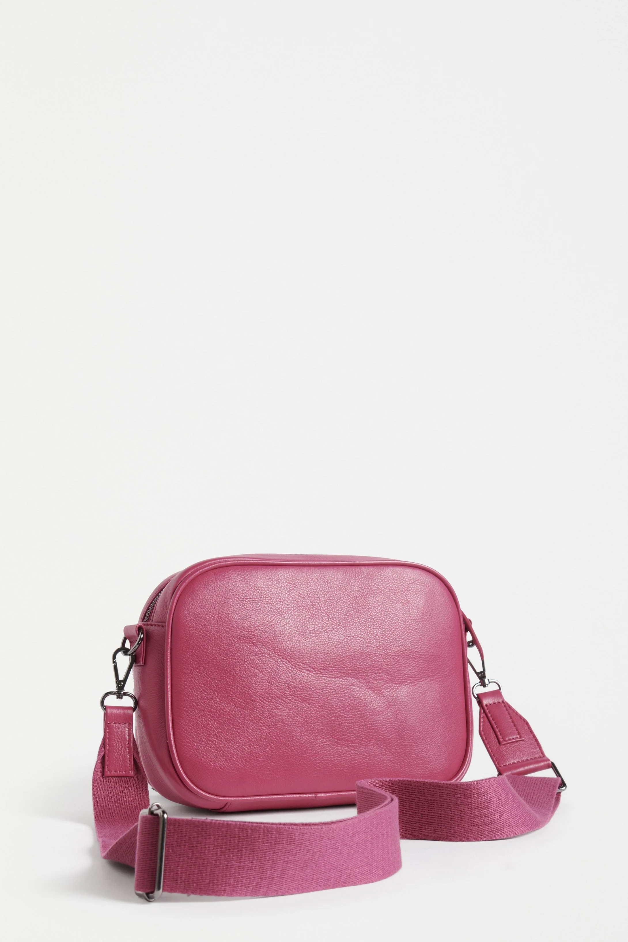 Kassel Leather Crossbody Bag - Image 14