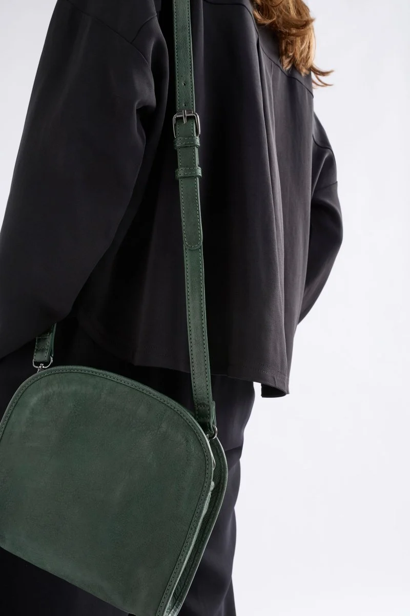 Kurva Crossbody Bag - Image 3