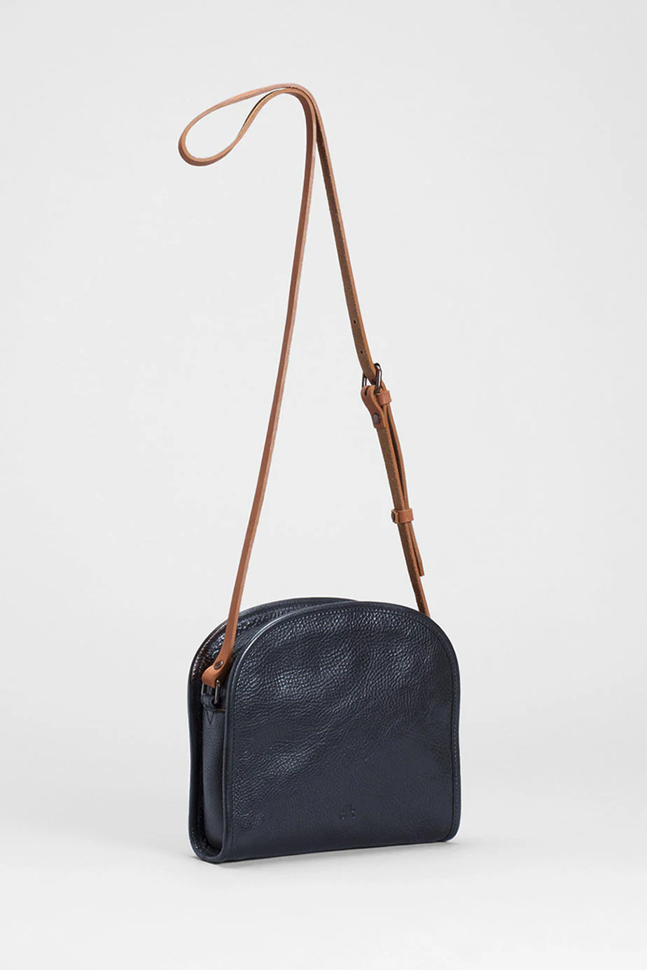 Kurva Messenger Bag - Image 4