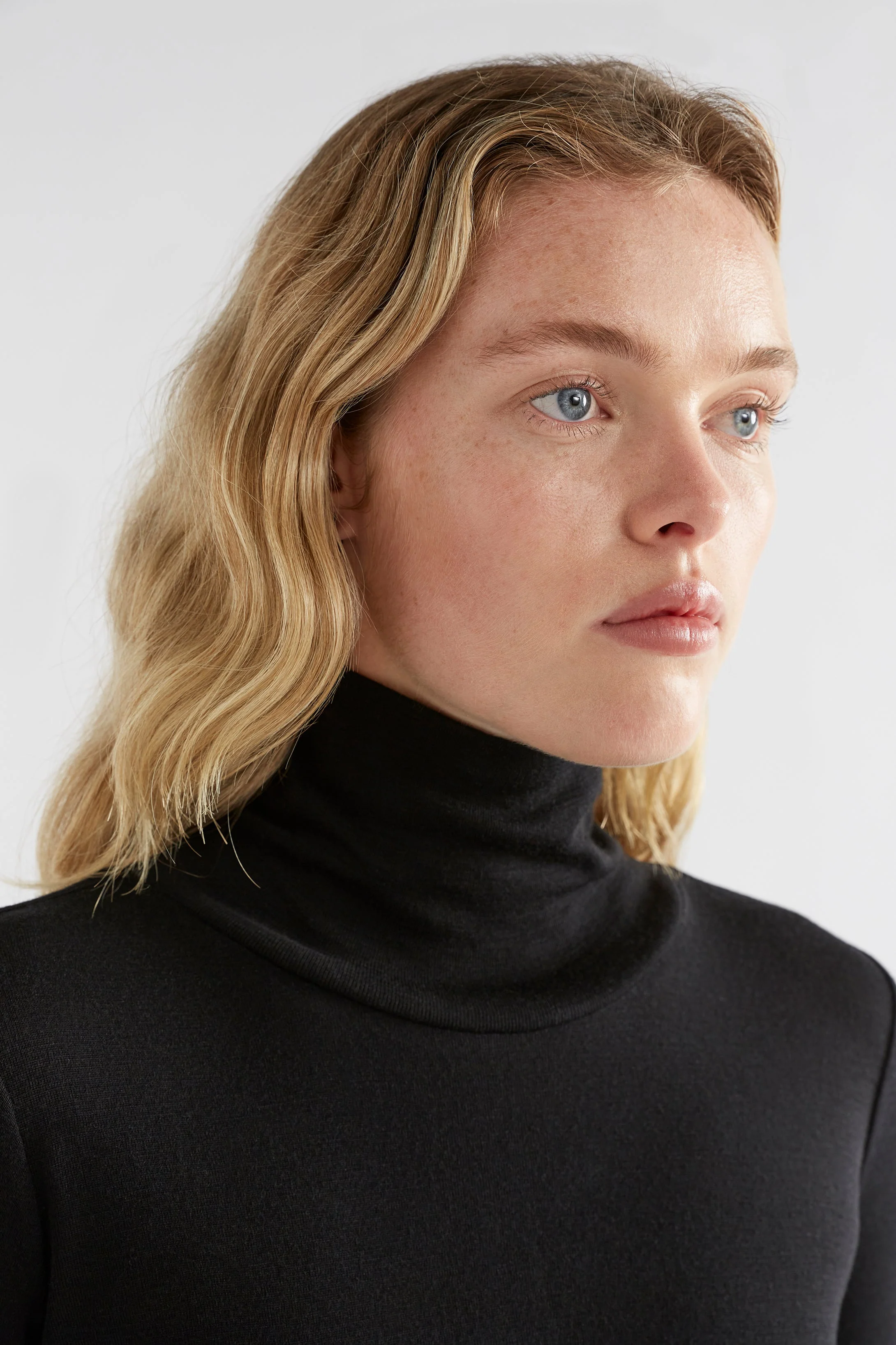 Merino Long Sleeve Skivvy - Image 12