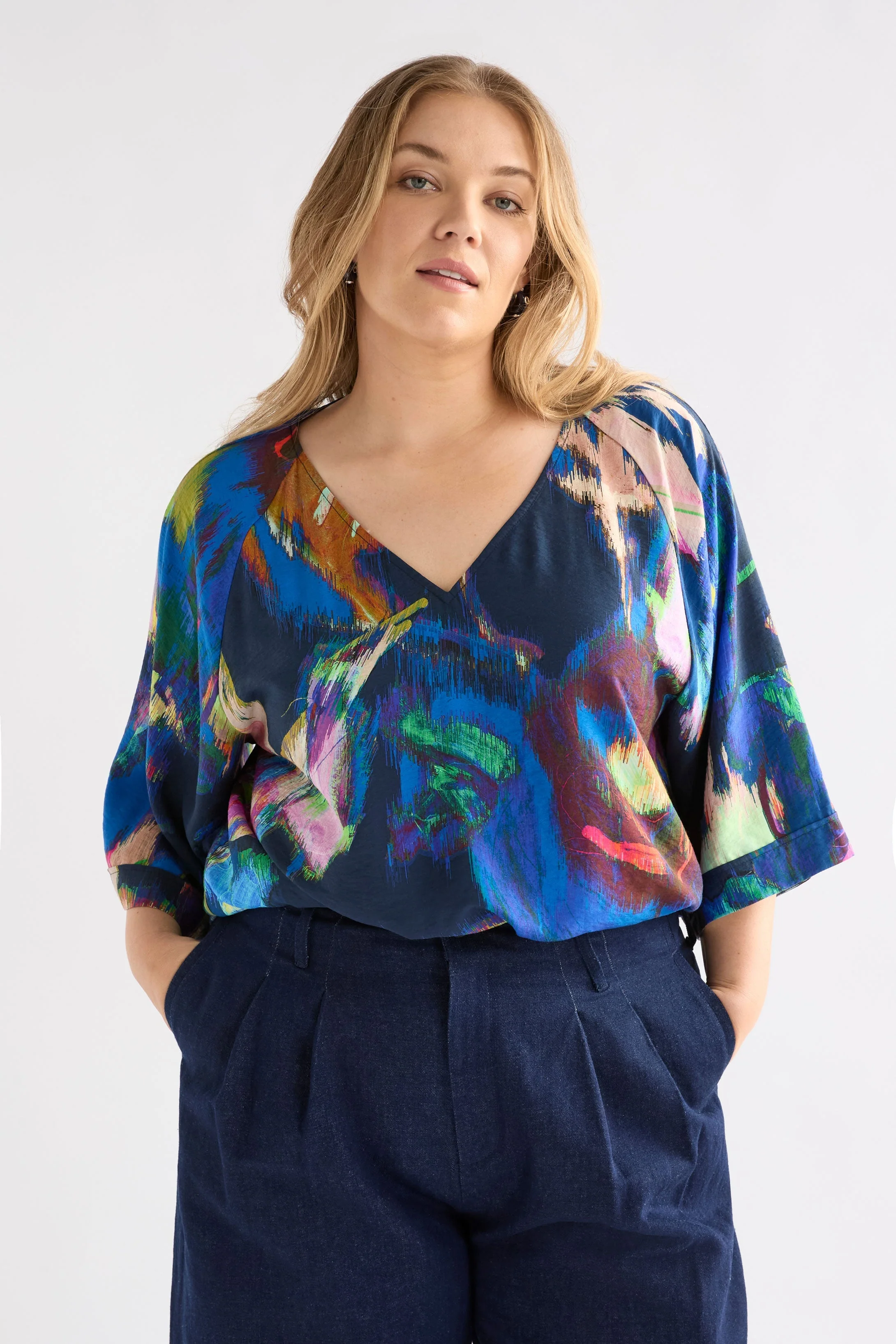 Moda V Neck Top - Image 5