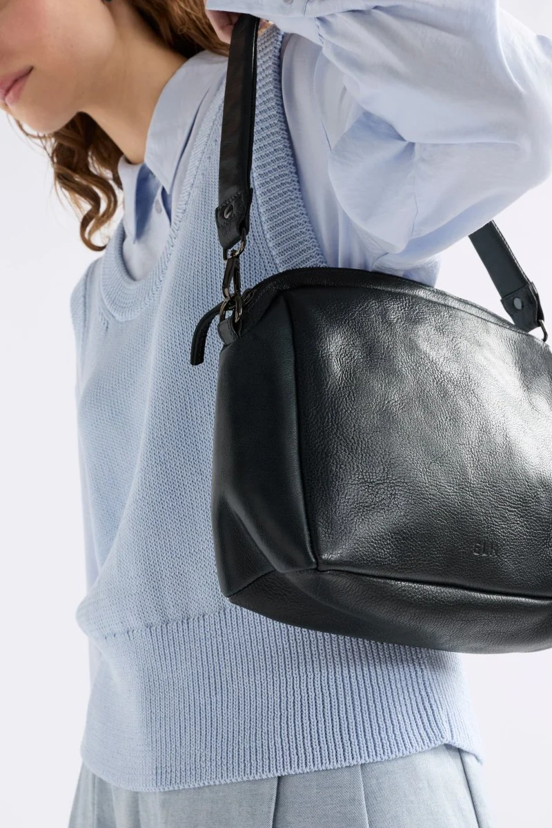 Orler Crossbody Bag - Image 5