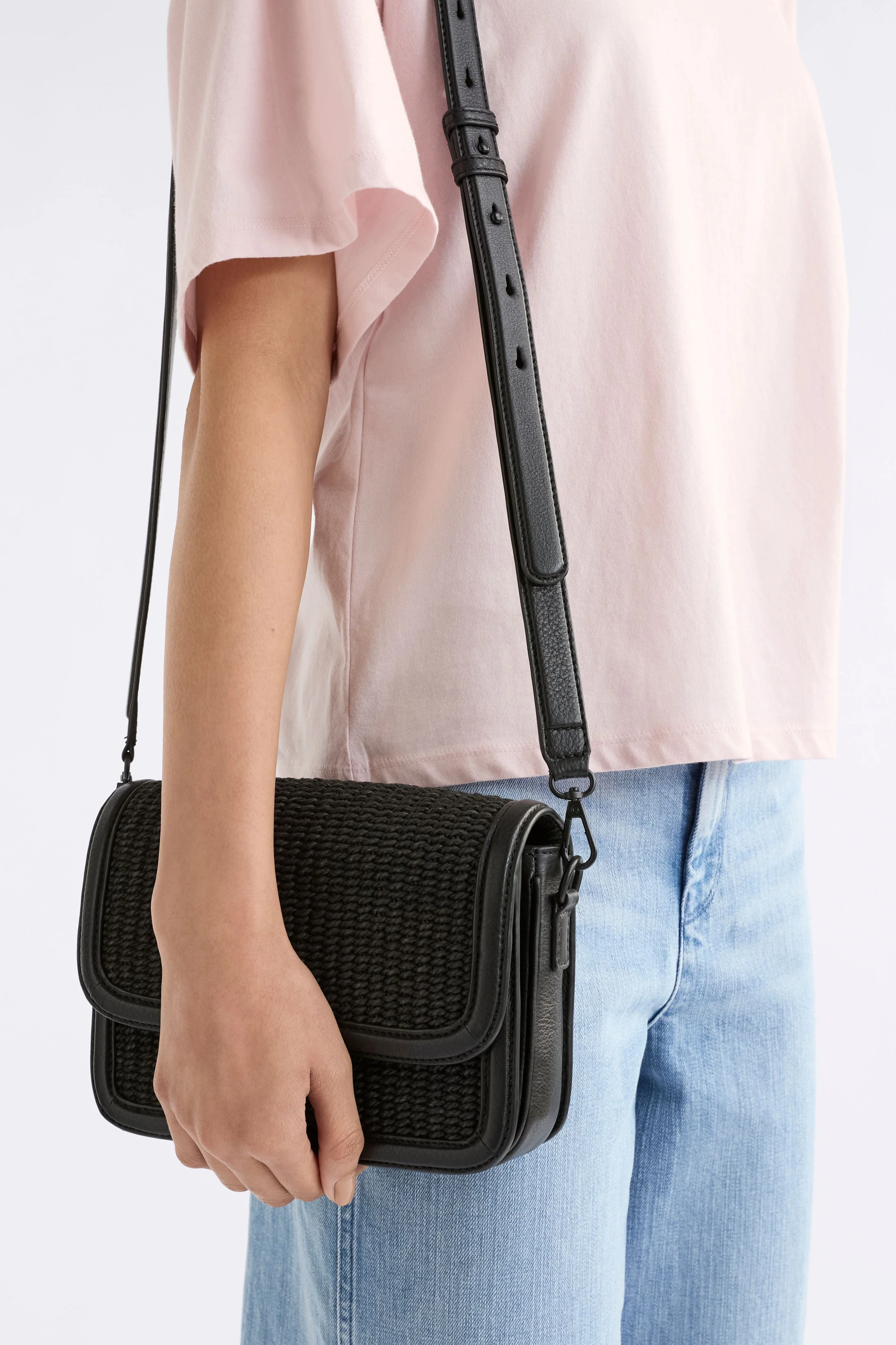 Ralffa Crossbody Bag - Image 3