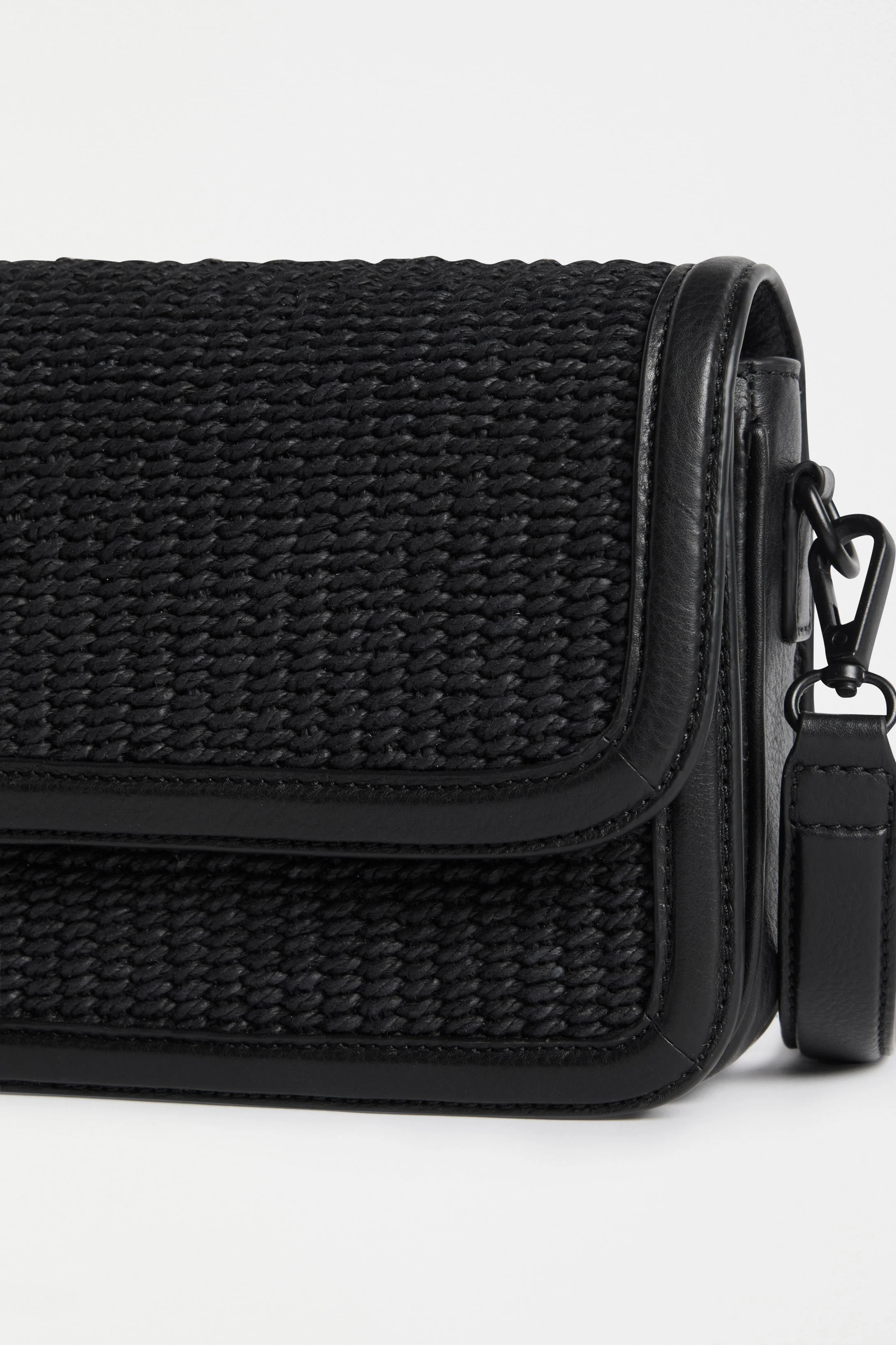 Ralffa Crossbody Bag - Image 5