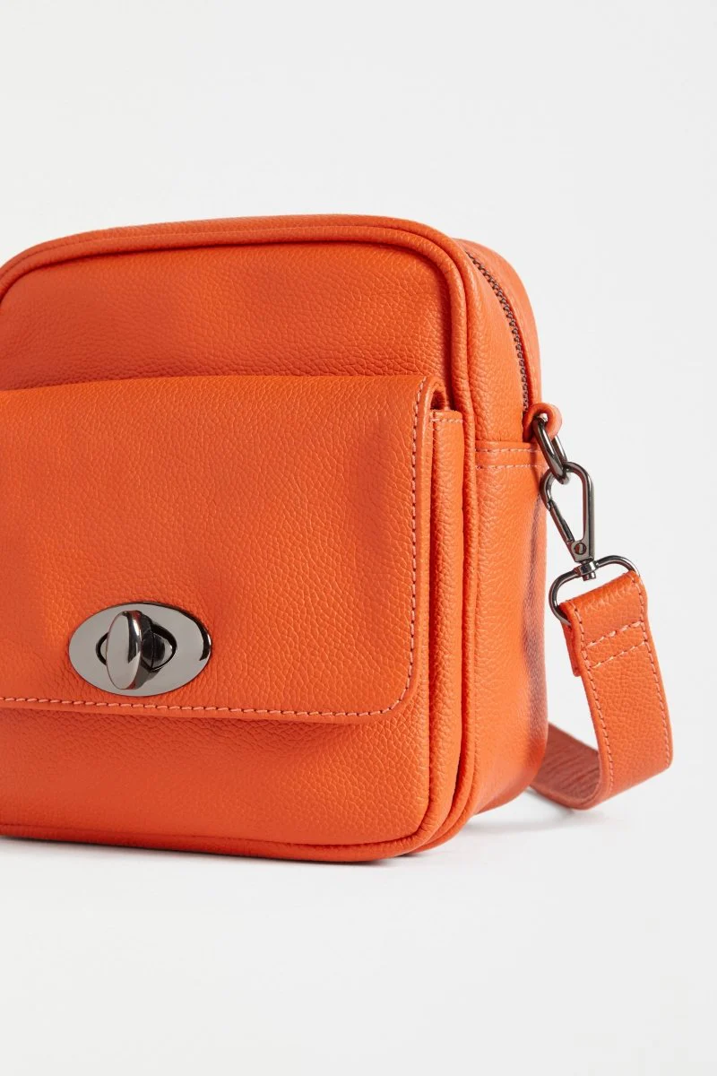 Sylle Crossbody Bag - Image 20