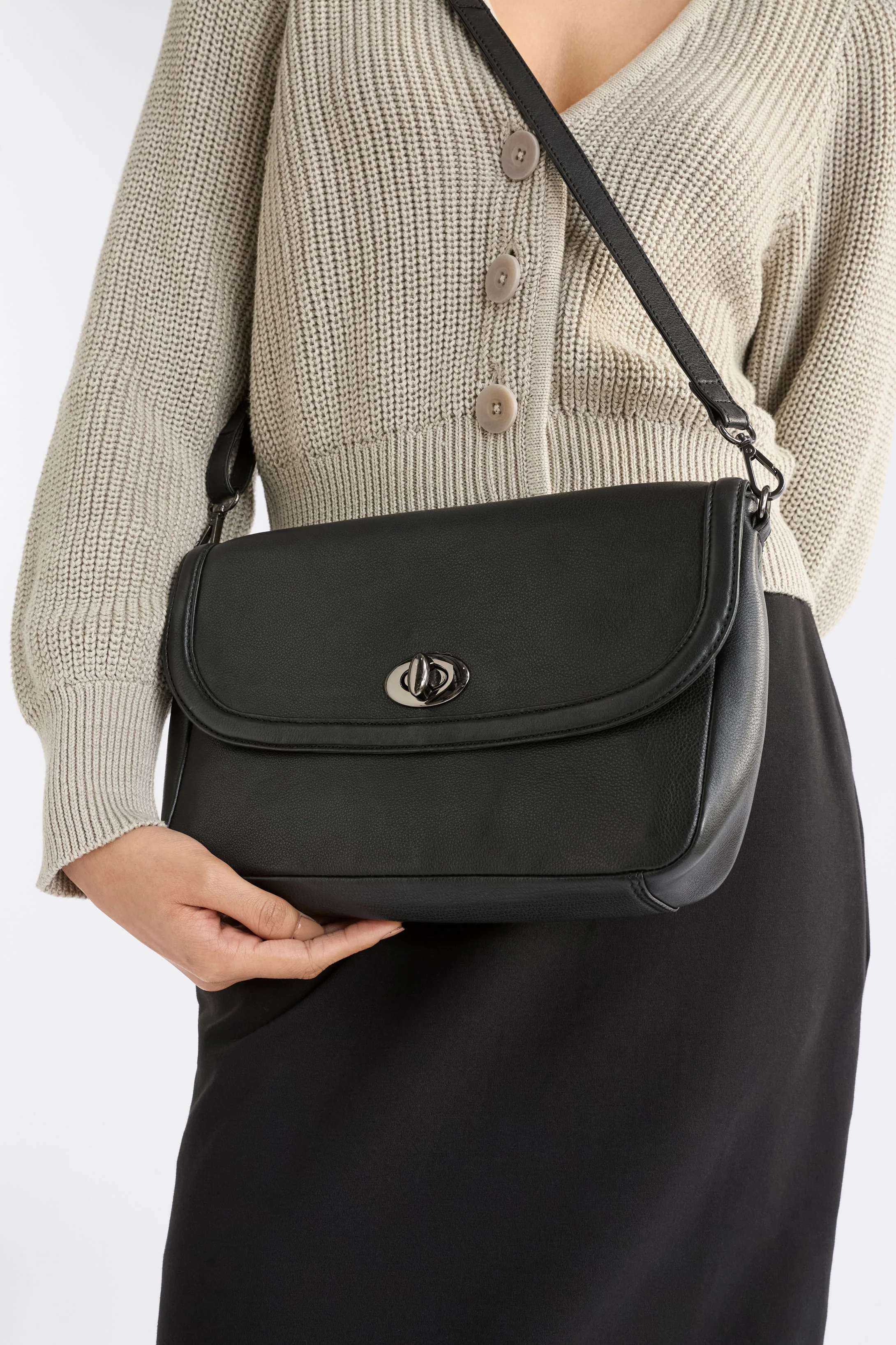 Unden Crossbody Bag - Image 3
