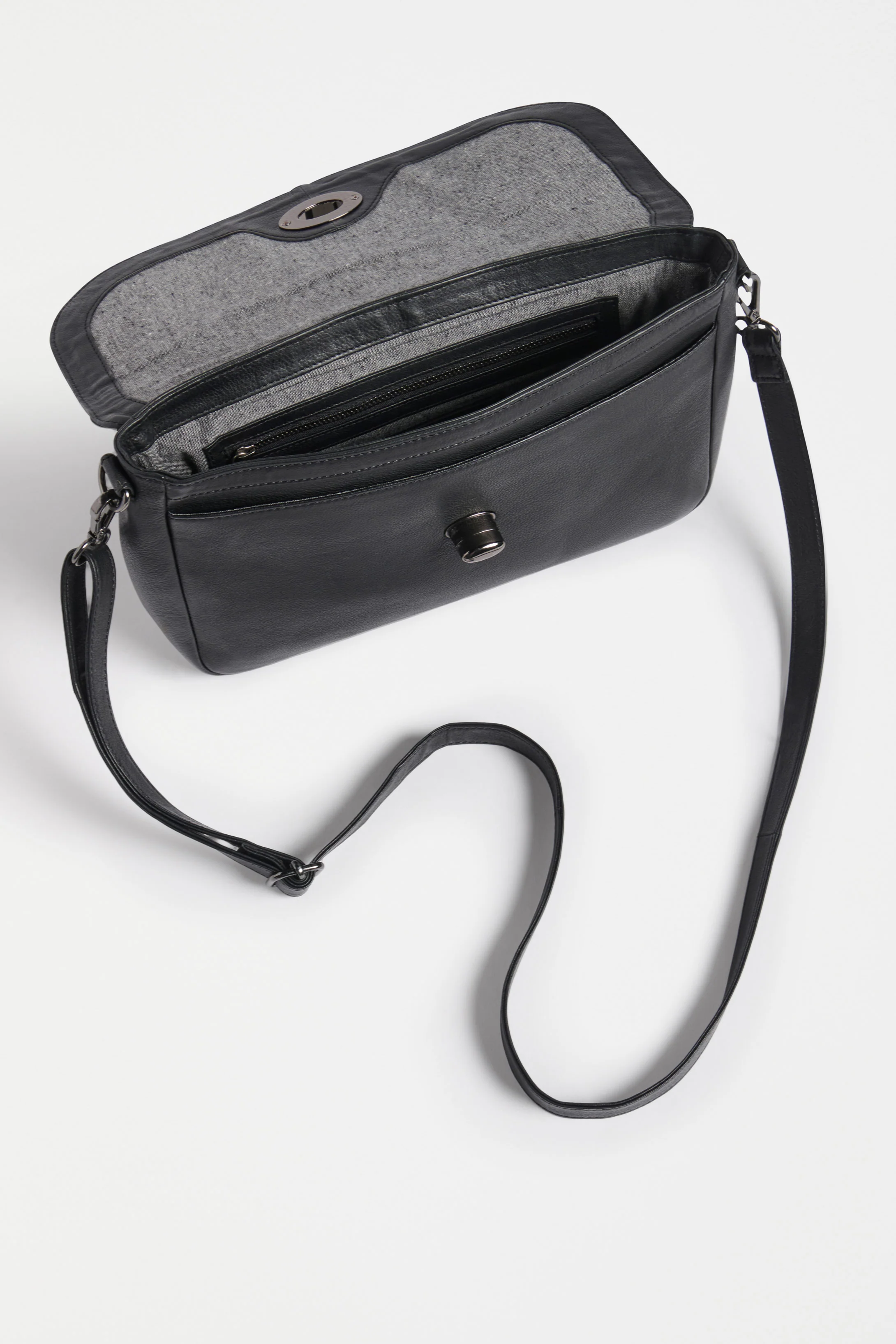 Unden Crossbody Bag - Image 8