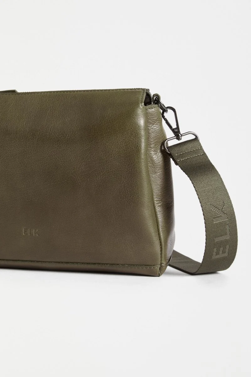 Veni Crossbody Bag - Image 13