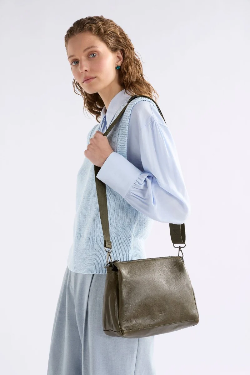 Veni Crossbody Bag - Image 16